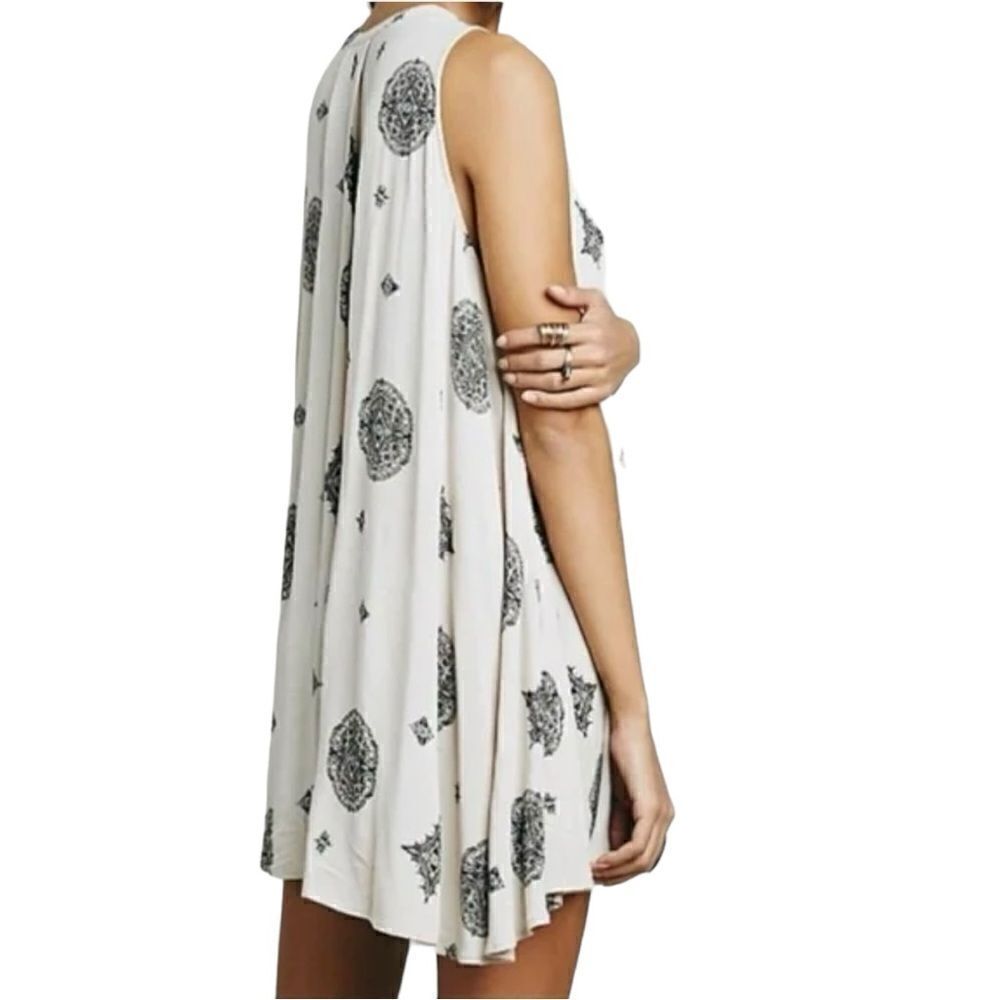 Free people Medallion Tree Swing Tunic Size Medium - Picture 3 of 10